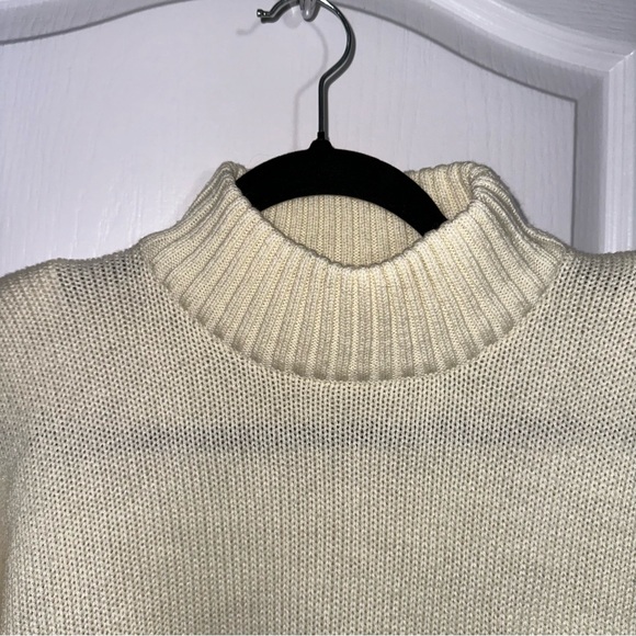 Milano‎ Vintage Cream Knit Sweater - Picture 5 of 6
